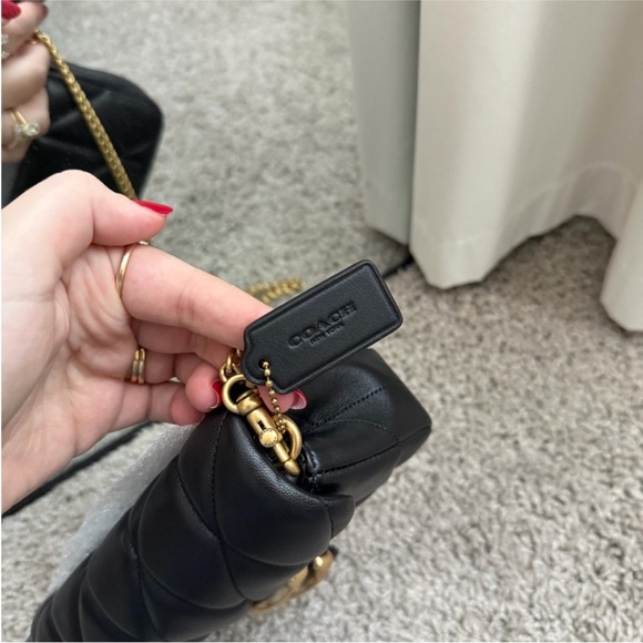 Final price NWT Coach Quilted Tabby Wristlet Crossbody Bag with Gold Chain - Picture 7 of 15